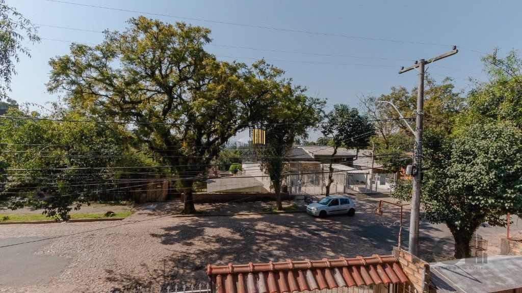 Casa com 4 dormitórios, 4 vagas no bairro Vila Jardim