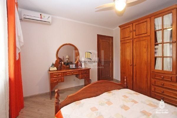 Excelente casa de 189m² com 3 dormitórios.