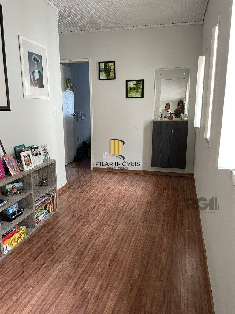 Casa de alvenaria, 03 dormitórios próximo a Av. Teresópolis