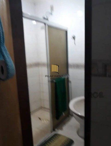 Casa para Venda - 200m², 5 dormitórios, sendo 1 suites, 4 vagas - Glória