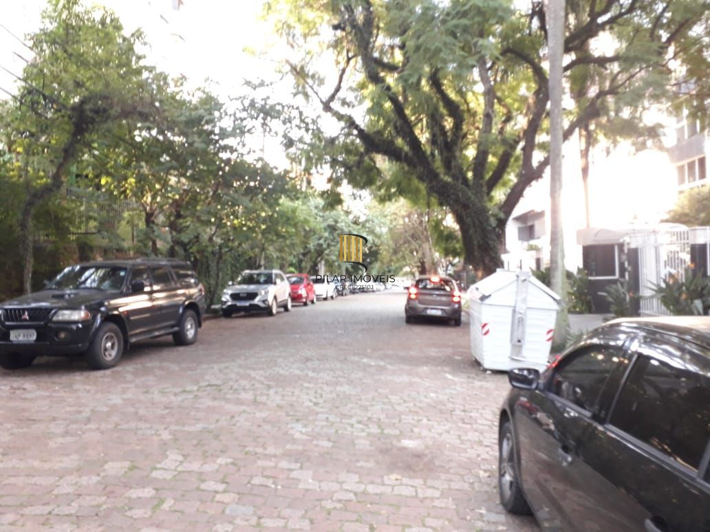 Apartamento na Bela vista com 3 suites, 4 garagens, 1 apartamento por andar.