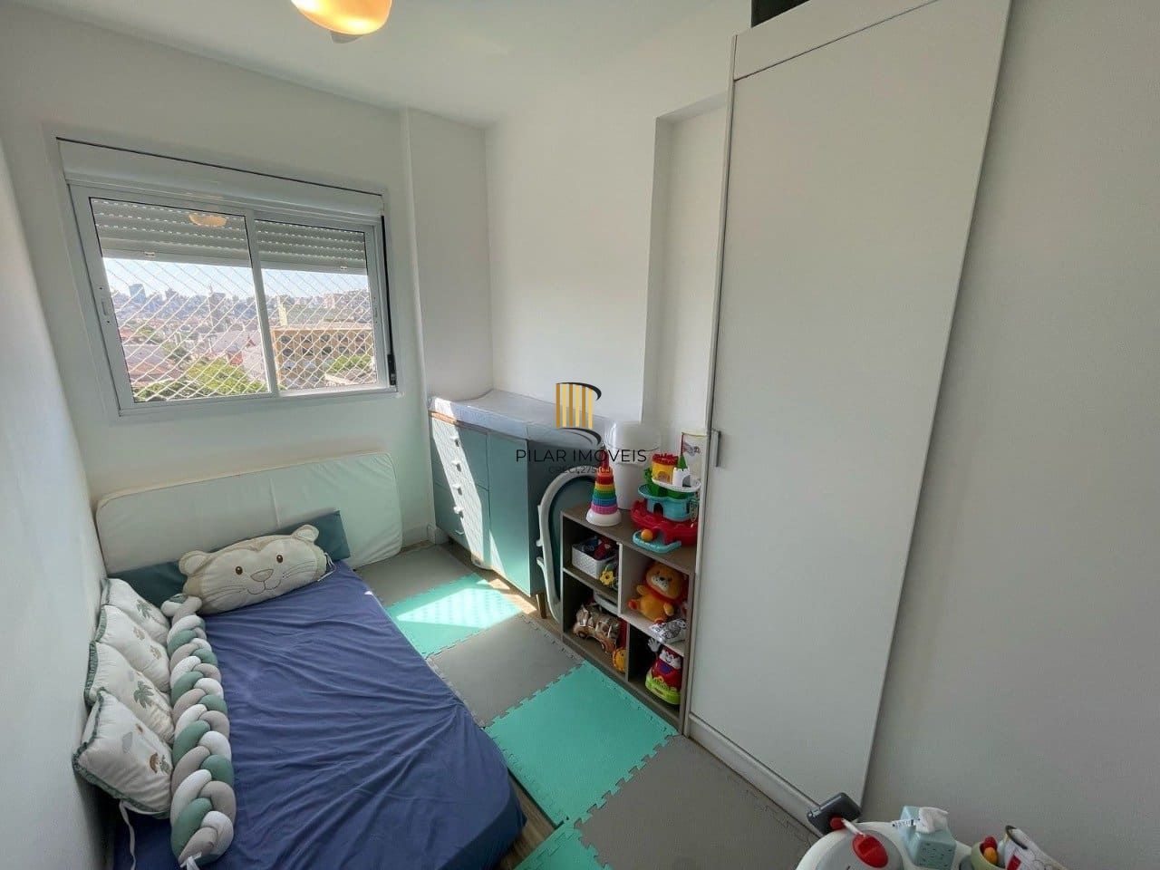 Apartamento de 2 dormitórios à venda em São Geraldo, Porto Alegre.