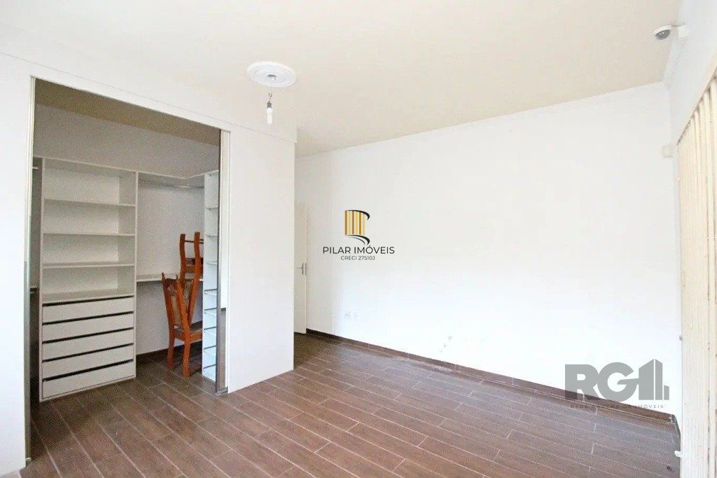 Casa de 3 dormitórios, no bairro Aberta dos Morros