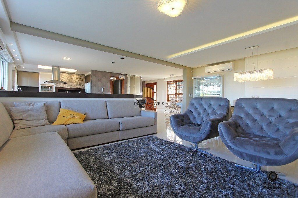 Casa para Venda - 445.52m², 4 dormitórios, sendo 4 suites, 4 vagas - Teresópolis