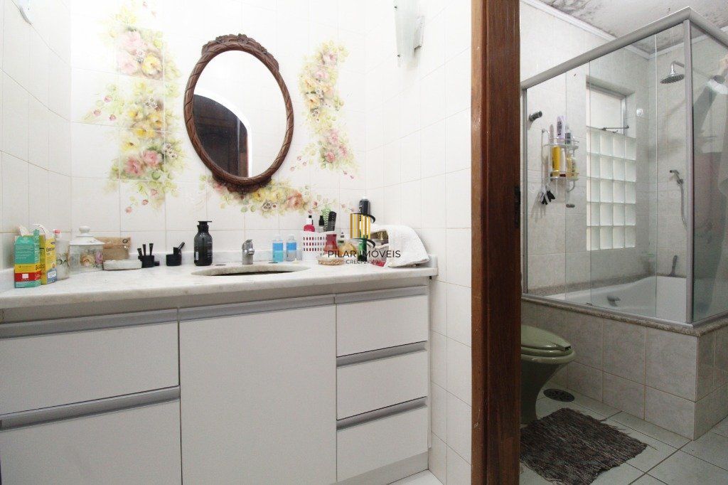 Casa para Venda - 406.36m², 6 dormitórios, sendo 6 suites, 2 vagas - Chácara das Pedras