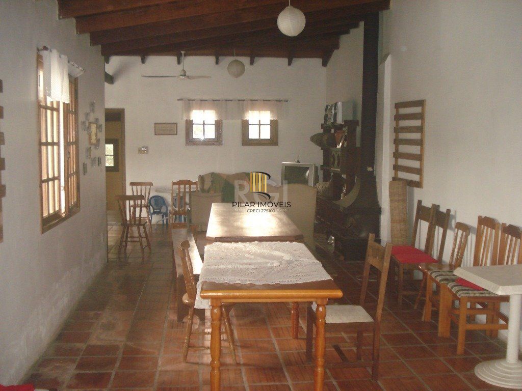 Casa para Venda - 500m², 6 dormitórios, sendo 2 suites, 4 vagas - Glória