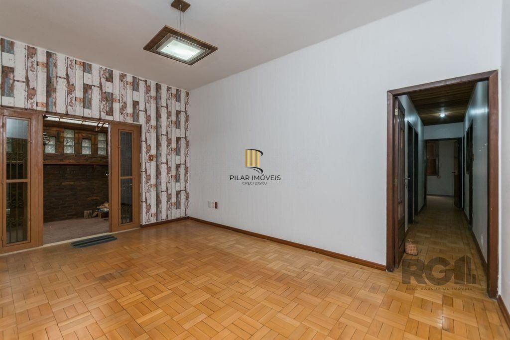 Excelente casa de 150m² com 3 dormitórios e 2 vagas. - Pilar Imóveis