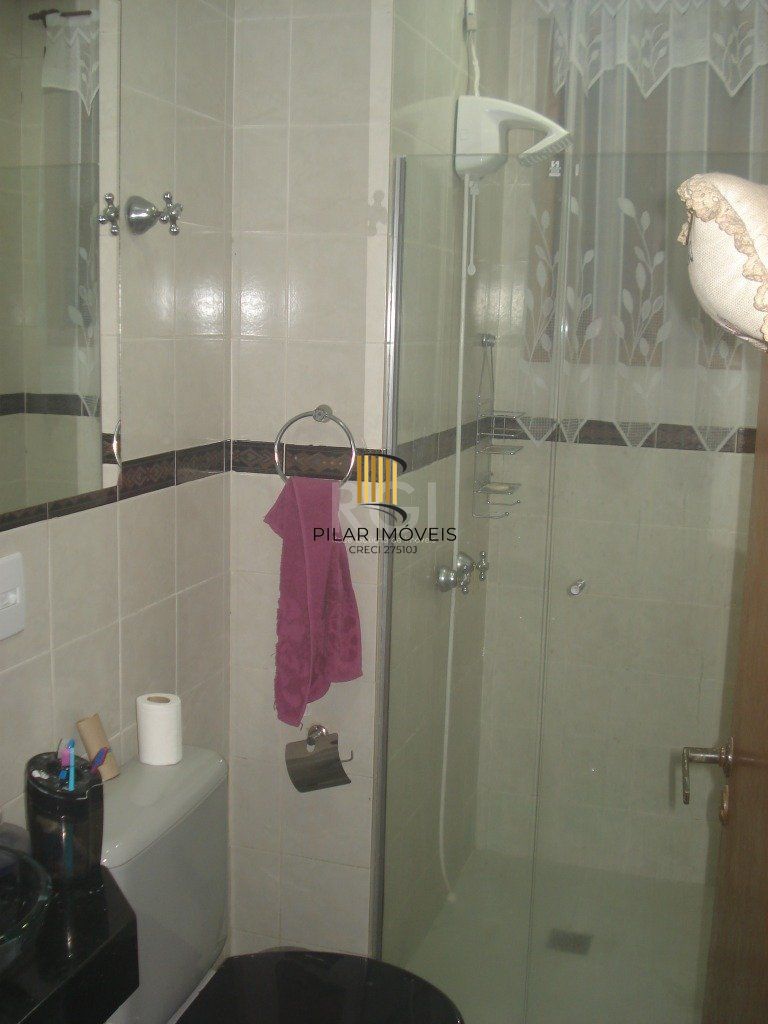 Casa para Venda - 500m², 6 dormitórios, sendo 2 suites, 4 vagas - Glória
