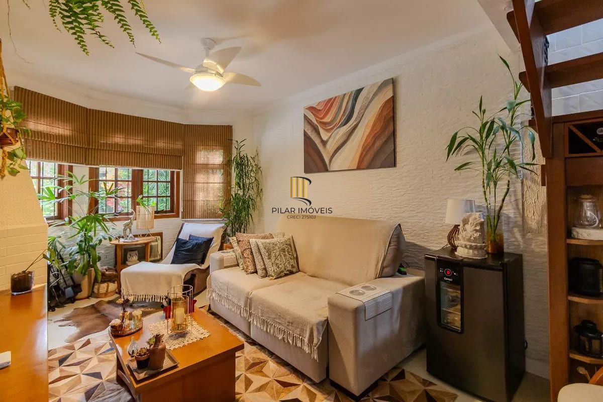 Casa de condomínio à venda com 258m², 3 quartos e 2 vagas