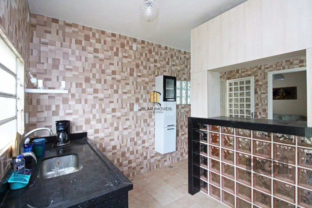 Casa 3 dormitórios no bairro Teresópolis