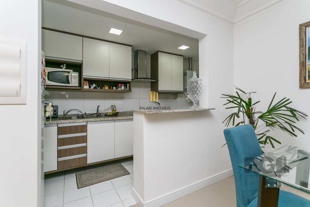 Apartamento 70m² - 3 dormitórios, 1 vaga no bairro Partenon