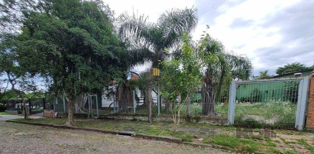 Casa com 3 quartos, 4 vagas e 120m² no bairro Vila Assução