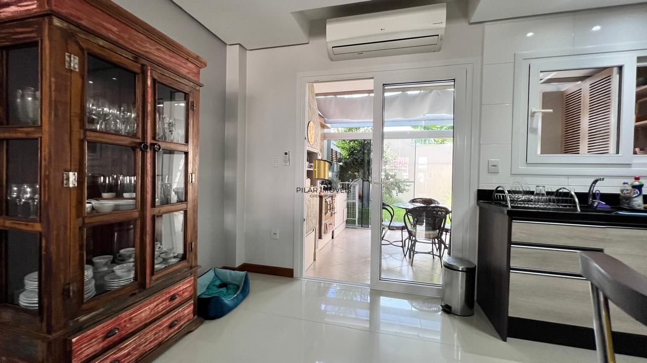 Casa 3 dormitórios no bairro Espírito Santo