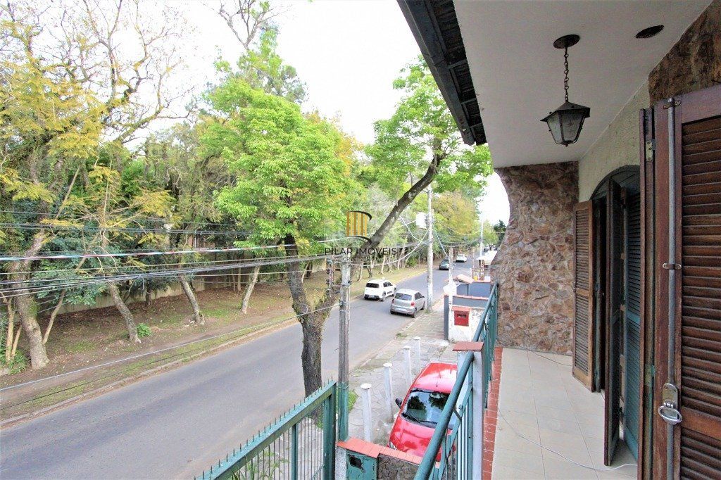 Casa para Venda - 187m², 3 dormitórios, sendo 1 suites, 2 vagas - Jardim São Pedro