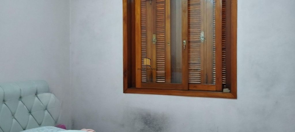 Casa de 2 dormitório à venda no Bairro Humaitá - Porto Alegre