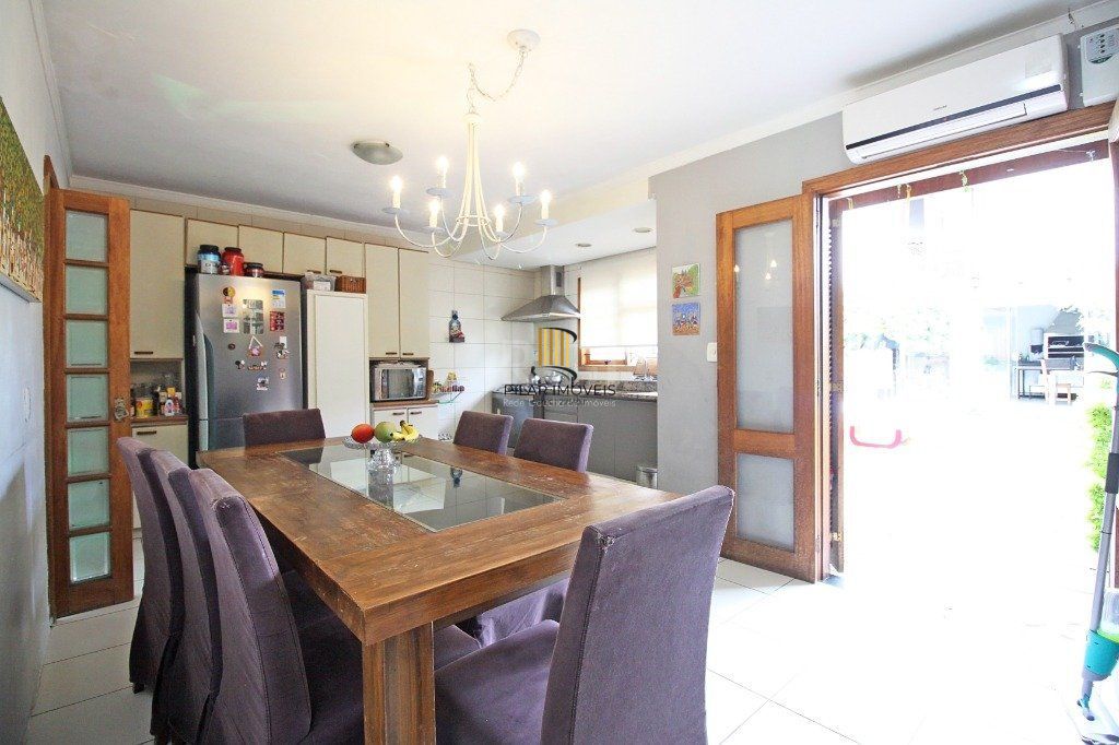 Casa para Venda - 151.36m², 3 dormitórios, sendo 1 suites, 2 vagas - Partenon