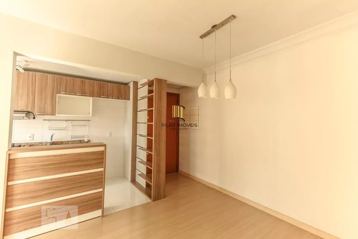 Apartamento de  01 dormitorio com vaga de garagem na Azenha - Porto alegre.