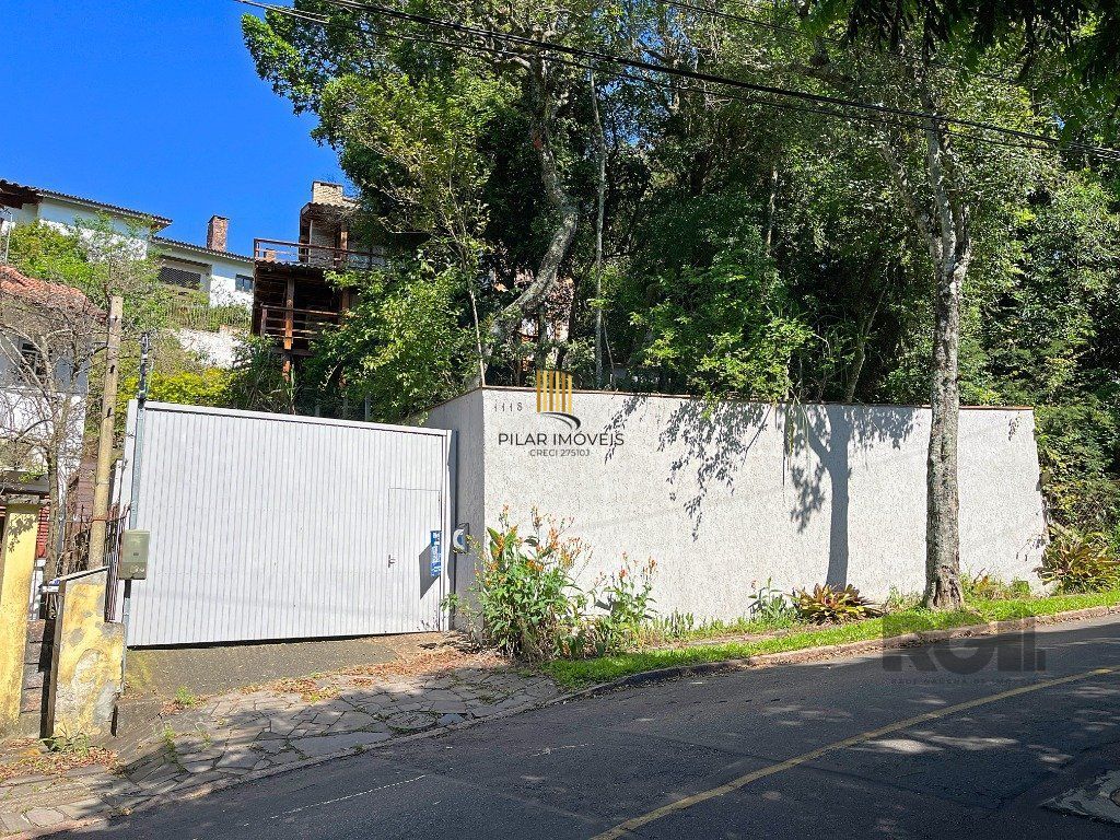 Casa 3 dormitórios no bairro Teresópolis