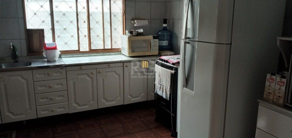 Casa para Venda - 95m², 2 dormitórios, 3 vagas - Teresópolis