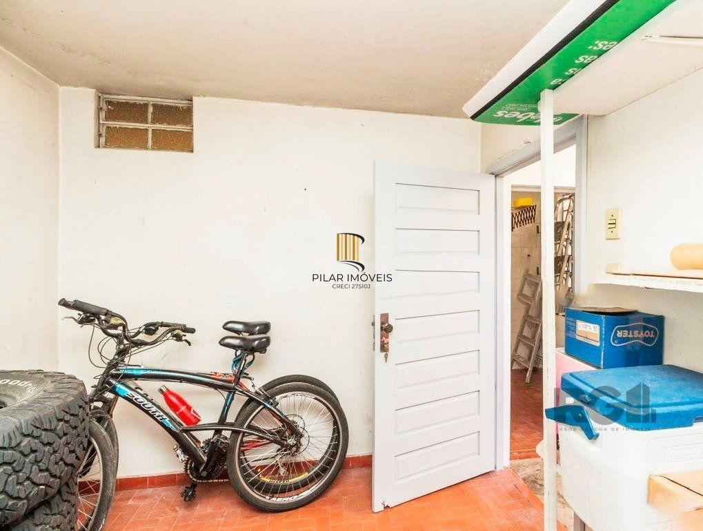Casa de 266m² - 5 dormitórios, 5 vagas no bairro São João