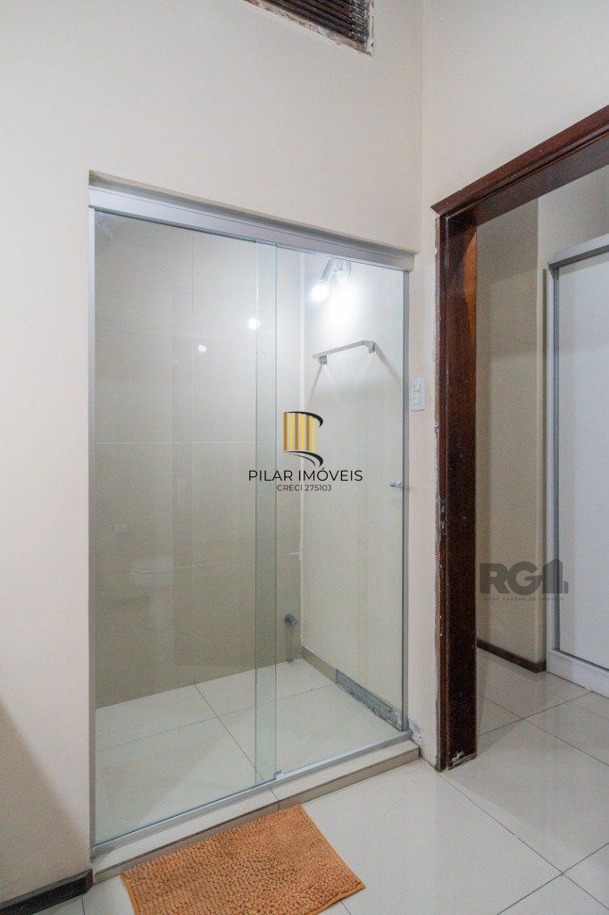 Casa 4 dormitórios no bairro Nonoai
