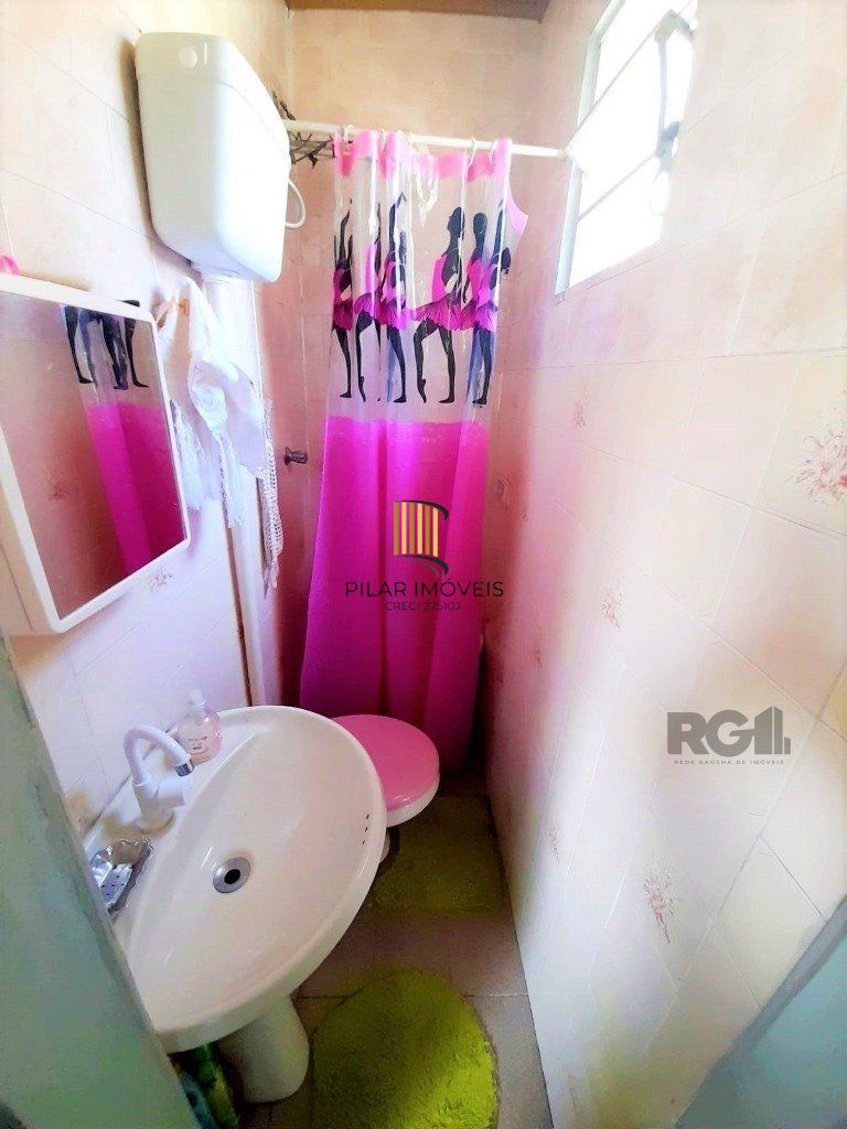 Casa 3 dormitórios no bairro Medianeira