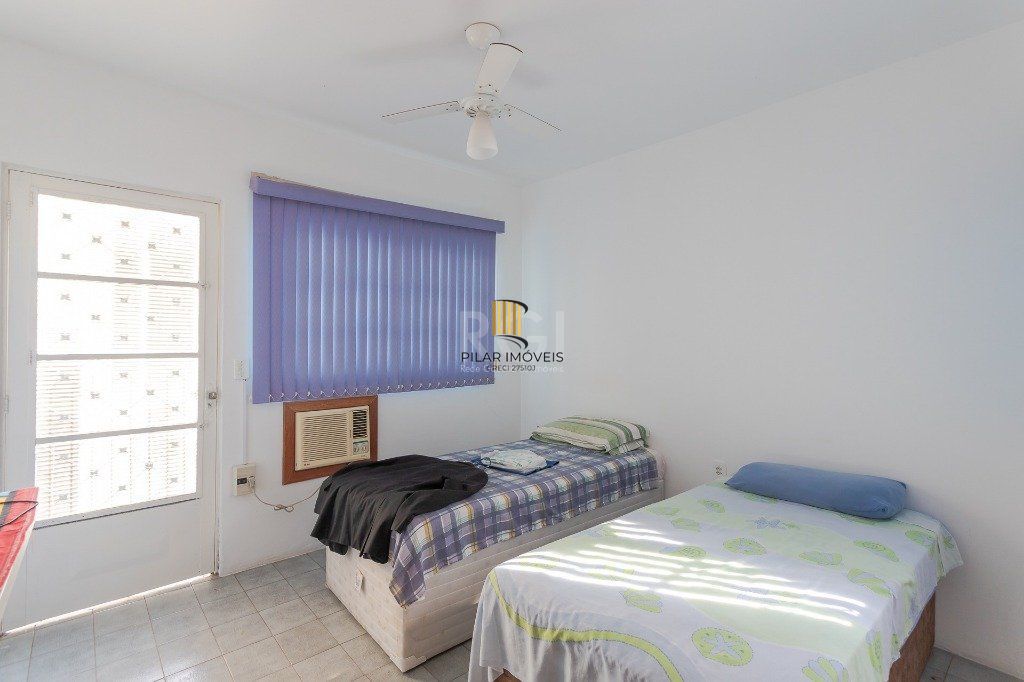 Casa 4 Dormitório(s) Bairro Glória