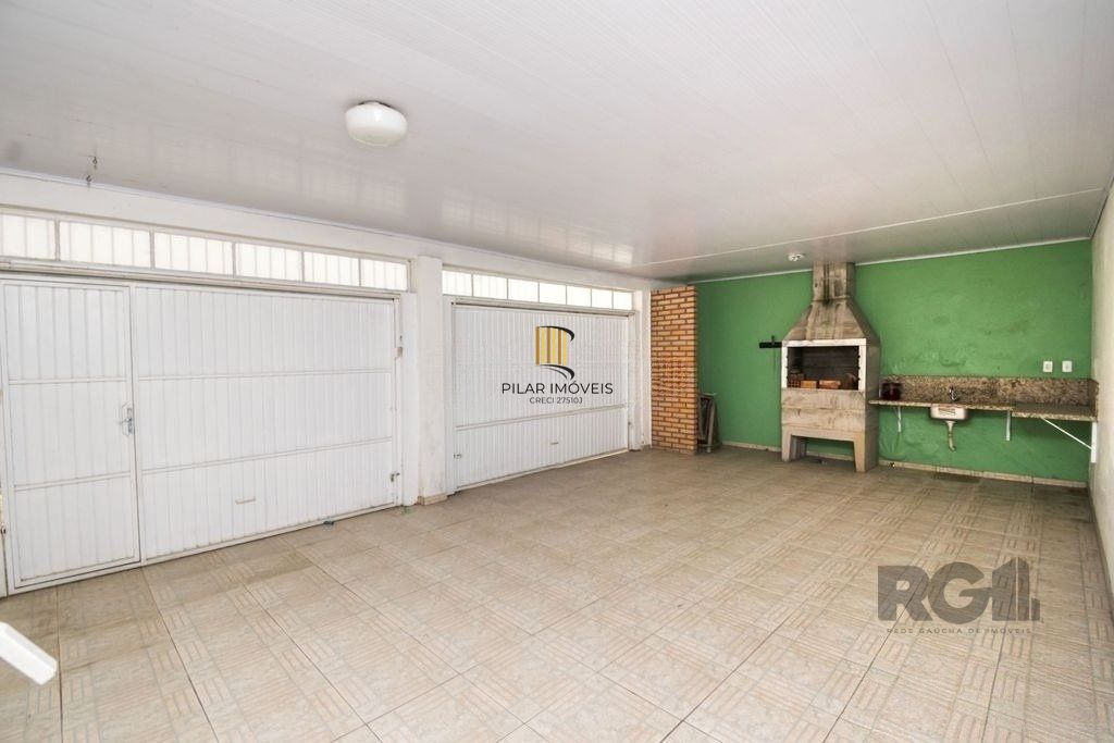 Excelente casa de 354m² com 5 dormitórios e 8 vagas.