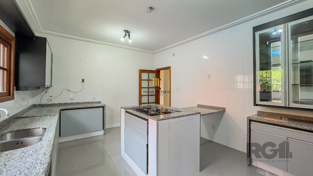 Casa 4 dormitórios no bairro Jardim Itu