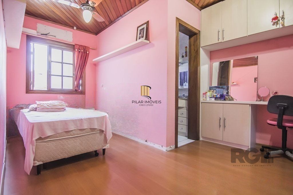 Casa de 2 dormitórios, no bairro Partenon