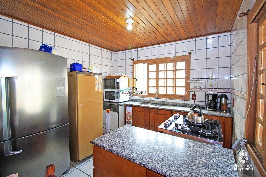 Casa para Venda - 235m², 3 dormitórios, sendo 1 suites, 3 vagas - Sarandi