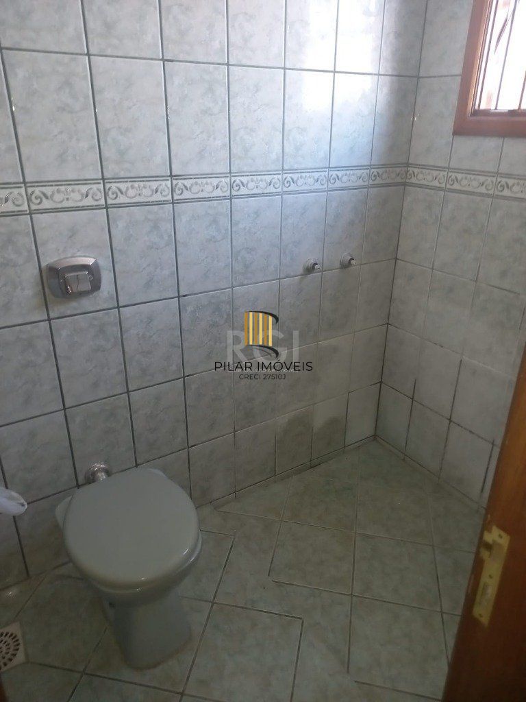 Casa 3 dormitórios no bairro Nonoai