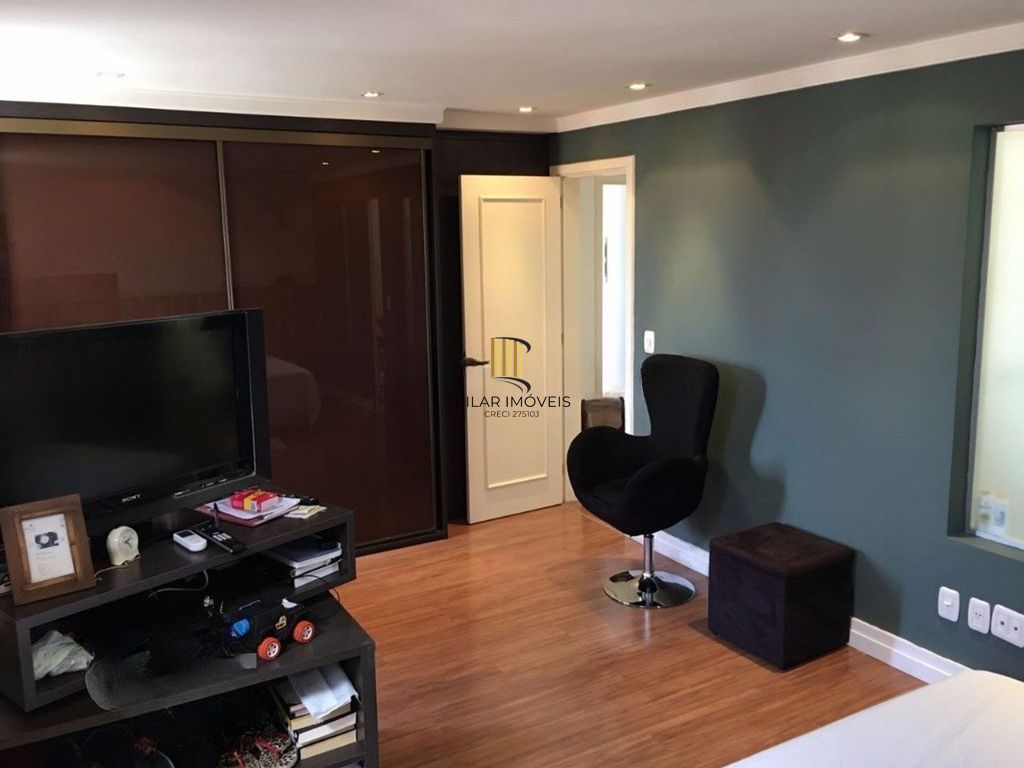 Apartamento de 3 dormitórios à venda no Bairro Jardim Sabará - Porto Alegre