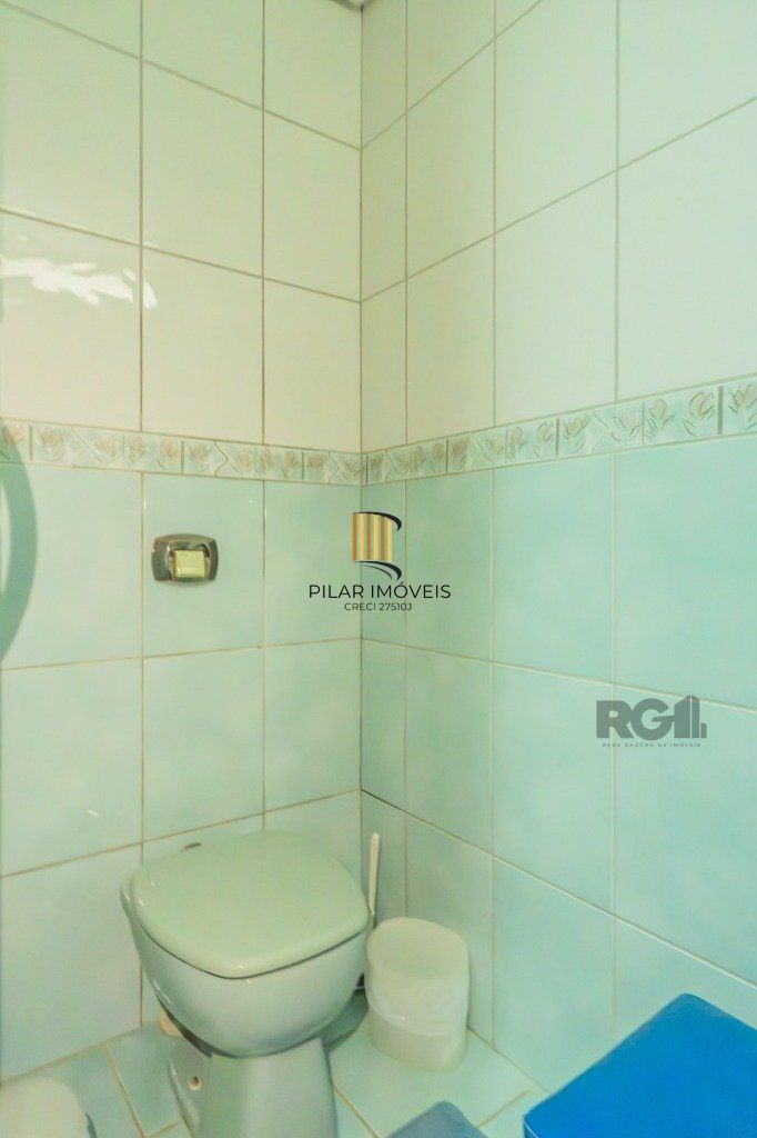 Casa 3 dormitórios no bairro Medianeira