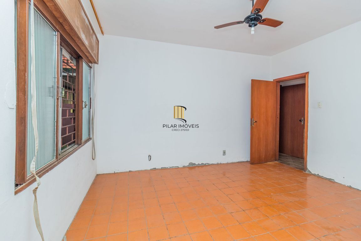 Casa de 4 dormitorios à venda Avenida Tramandaí, Ipanema - Porto Alegre