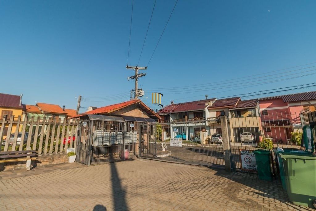 Casa em Condomínio, 166m² - 3 dormitórios, 2 vagas no bairro Guarujá