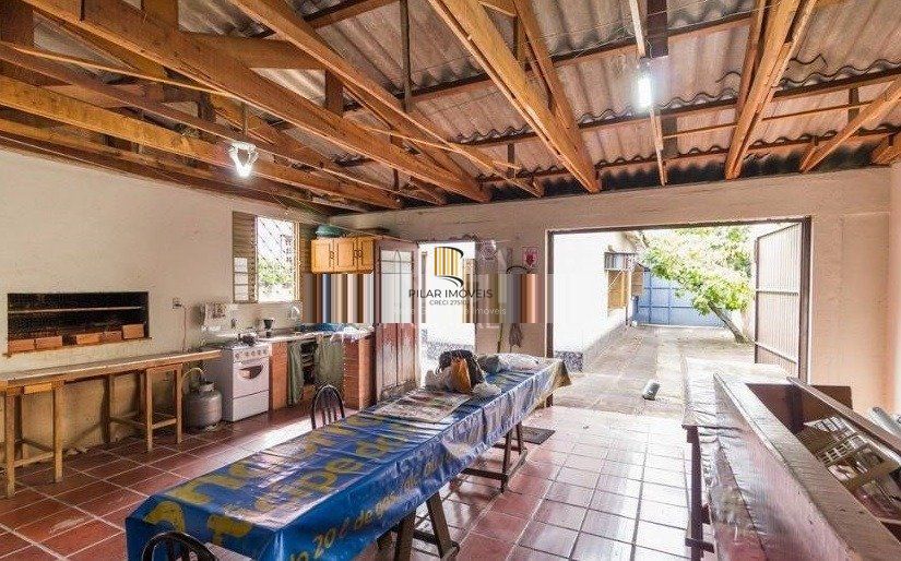 Predio para Venda - 120m², 3 dormitórios, 3 vagas - Partenon