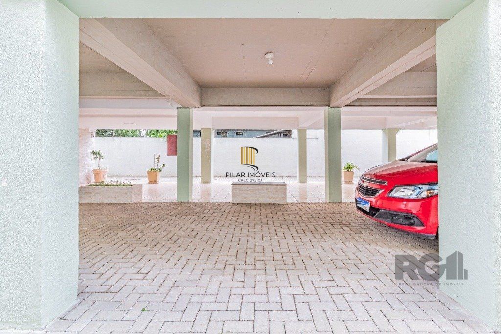 Apartamento de 2 dormitórios no bairro Glória