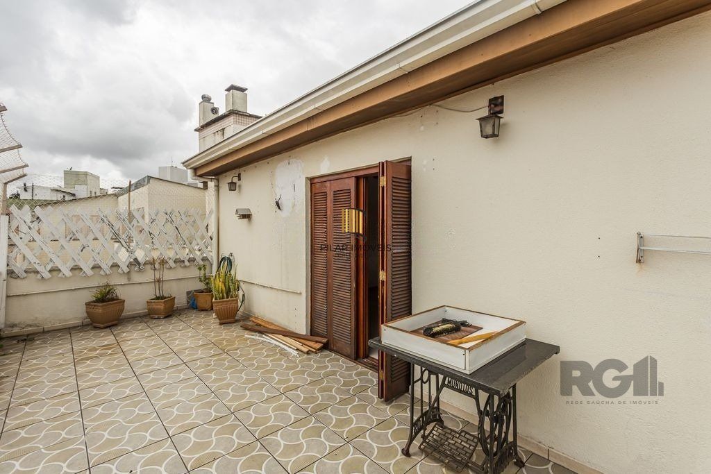Excelente cobertura de 150m² 3 dormitórios com 3 banheiros.