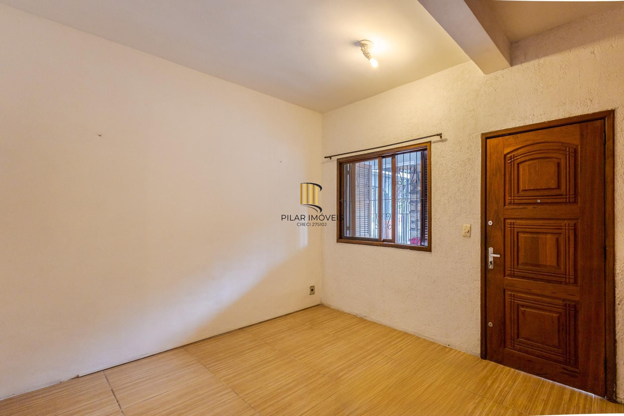 Casa para Venda - 210m², 4 dormitórios, 2 vagas - Petrópolis