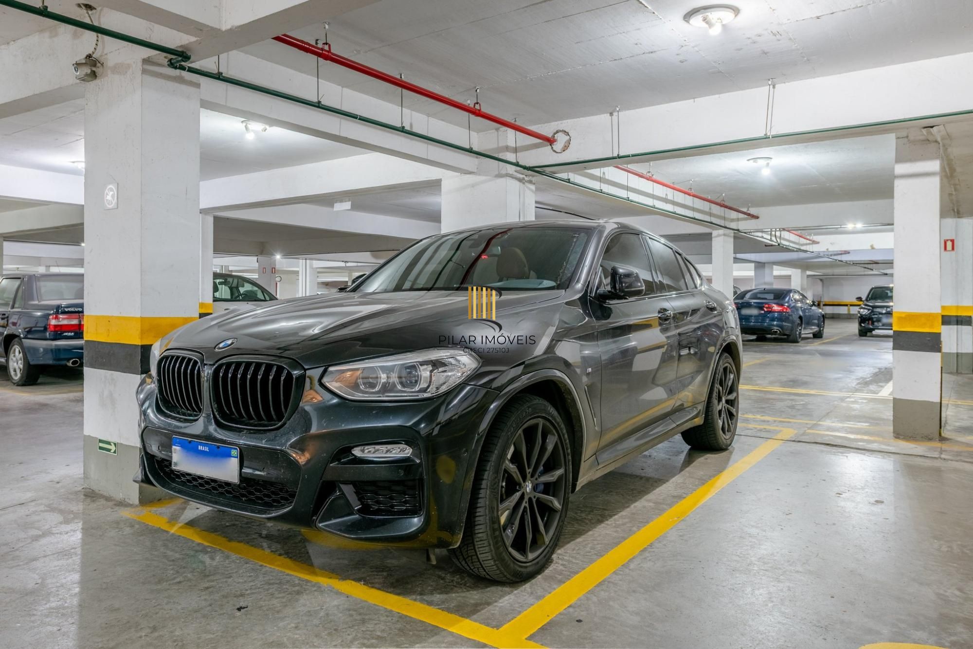 Apartamento de 1 dormitório á venda em Três Figueiras, Porto Alegre.