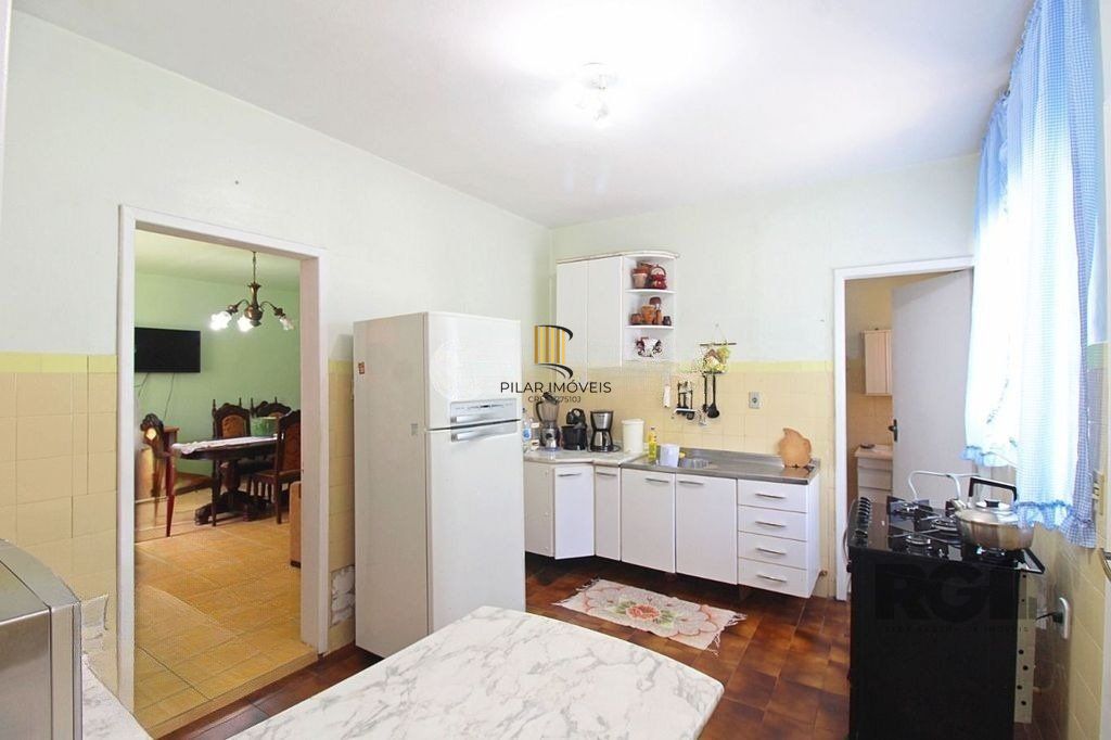 Casa à venda na Rua Marechal Mesquita, no bairro Teresópolis.