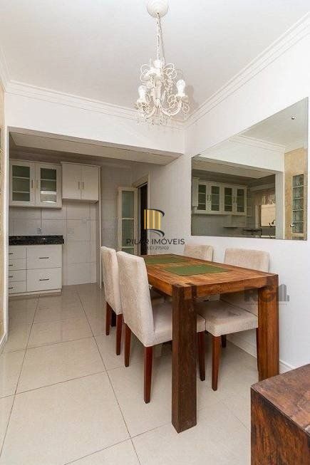 Apartamento 82m² - 2 dormitórios, 1 vaga no bairro Menino Deus