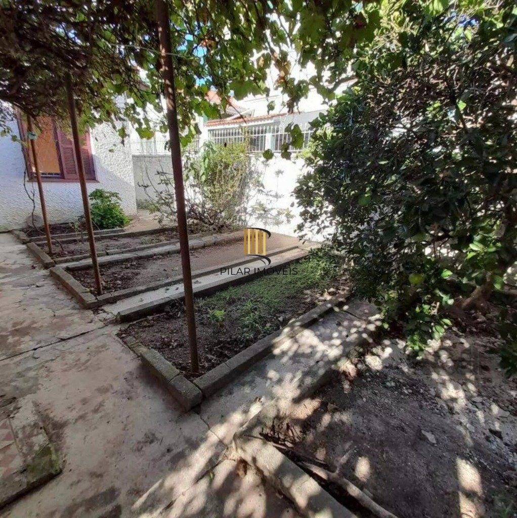 Casa 3 Dormitório(s) Bairro Teresópolis