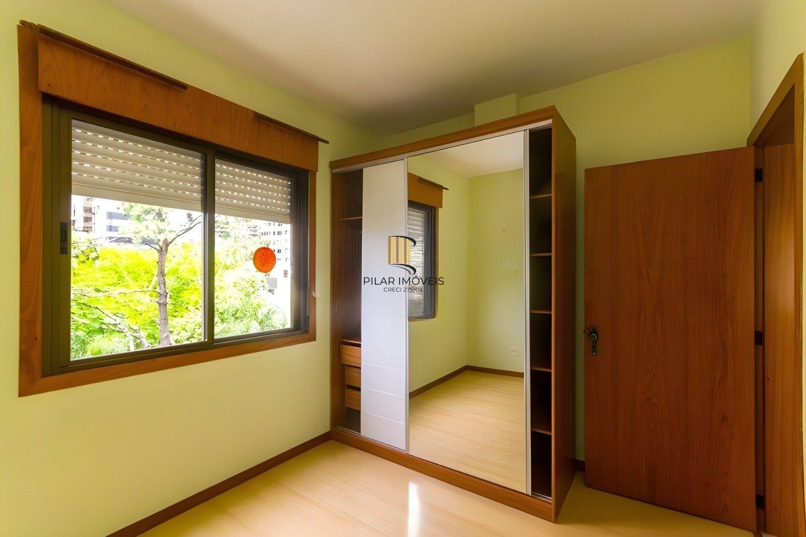 Apartamento de 2 dormitórios á venda no Bairro Mont Serrat, Porto Alegre.