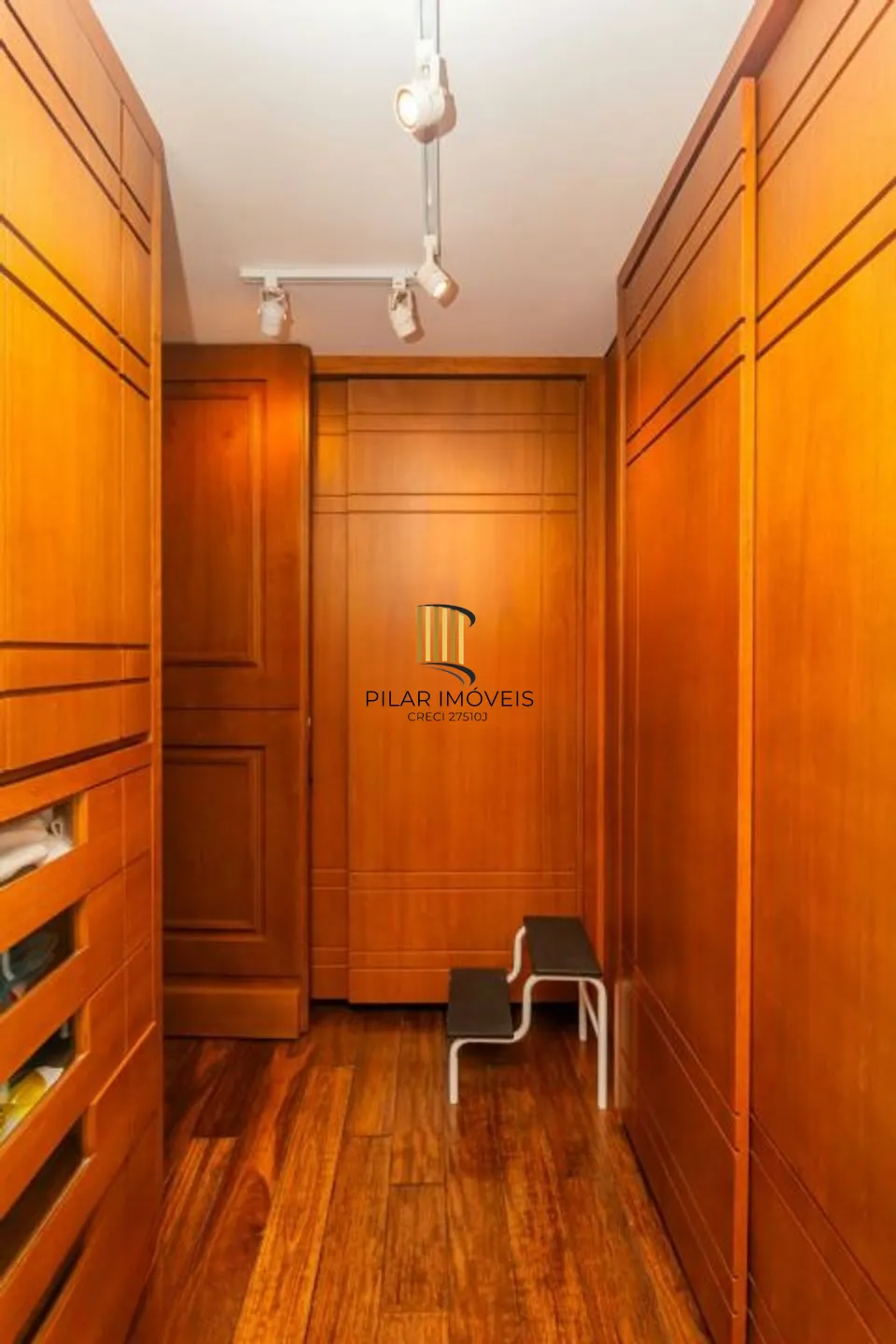 Apartamento de 3 dormitórios à venda em Bela Vista, Porto Alegre.