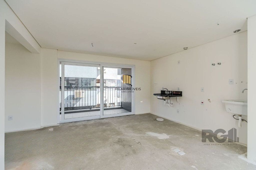 Apartamento de 2 dormitórios no bairro menino deus  