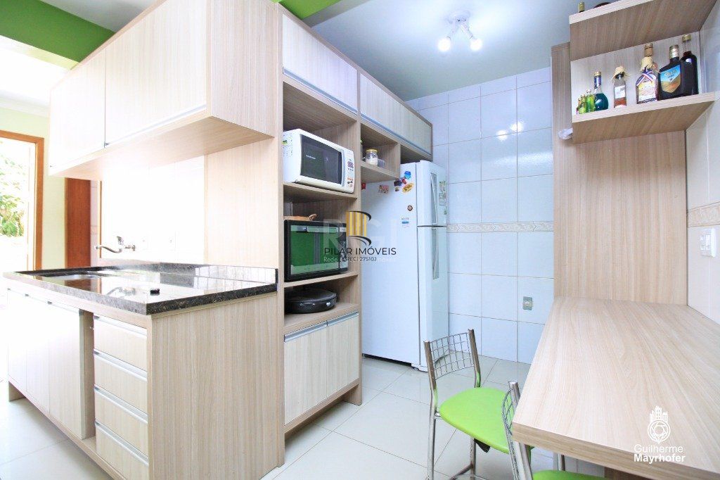 Casa para Venda - 240m², 4 dormitórios, sendo 3 suites, 6 vagas - Jardim Sabará