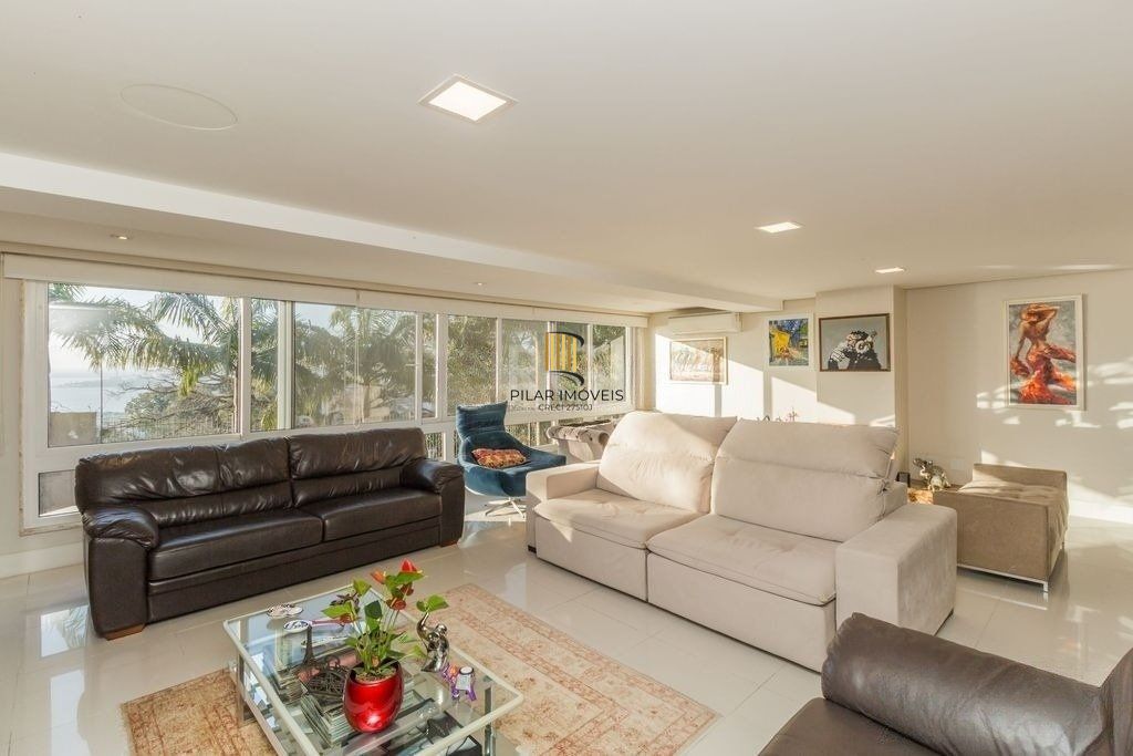 Excelente casa de 466m² com 03 suítes e 4 vagas de garagem. - Pilar Imóveis