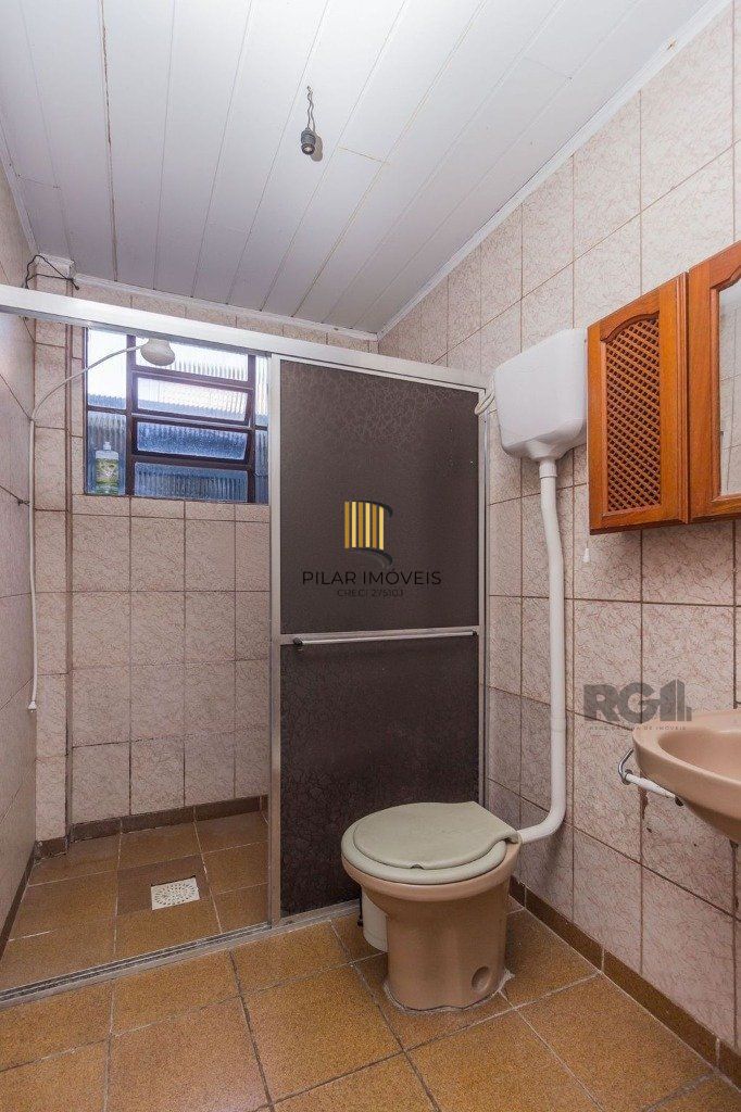 Casa de 5 dormitórios no bairro Sarandi